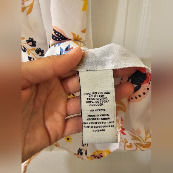 NWOT | Zac and Rachel Flowy Blouse | Size Medium - Picture 5 of 7